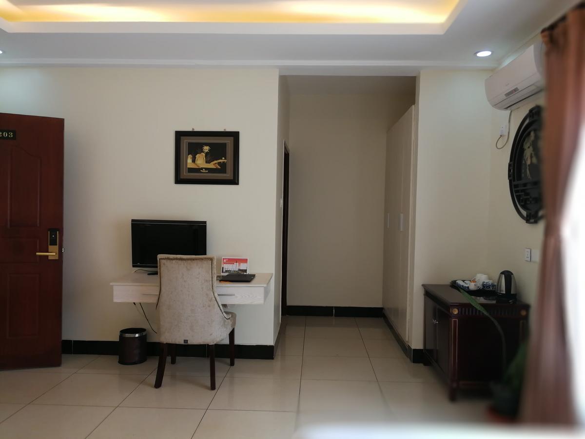 Nanjing Restaurant & Motel 坎帕拉 外观 照片